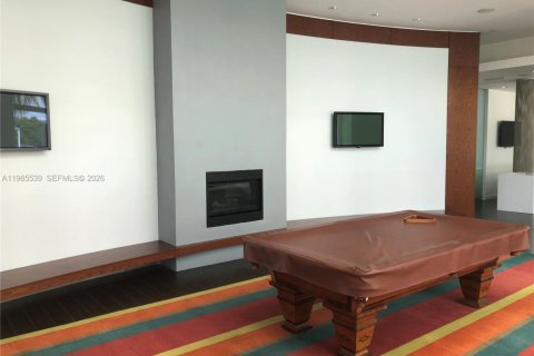 Condo in West Palm Beach, Florida, 1 bedroom № 2027086 - photo 4