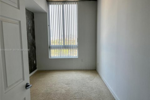 Condo in West Palm Beach, Florida, 1 bedroom № 2027086 - photo 23