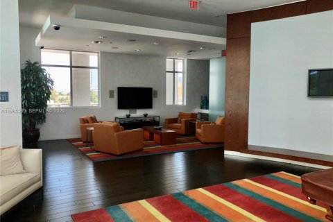 Condo in West Palm Beach, Florida, 1 bedroom № 2027086 - photo 5