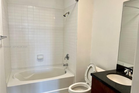 Condo in West Palm Beach, Florida, 1 bedroom № 2027086 - photo 20