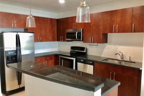 Condo in West Palm Beach, Florida, 1 bedroom № 2027086 - photo 12