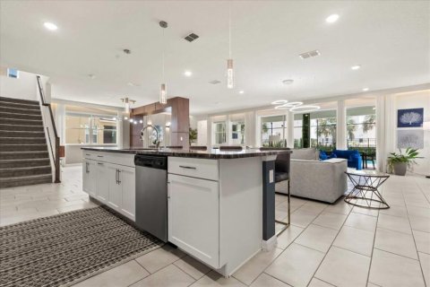 House in Kissimmee, Florida 9 bedrooms, 405.33 sq.m. № 2228272 - photo 9