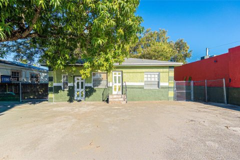 Commercial property in Miami, Florida 115.11 sq.m. № 2022149 - photo 2