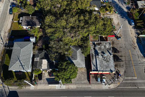 Commercial property in Miami, Florida 115.11 sq.m. № 2022149 - photo 24