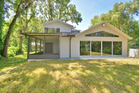 House in Land O' Lakes, Florida 3 bedrooms, 164.44 sq.m. № 1827875 - photo 3