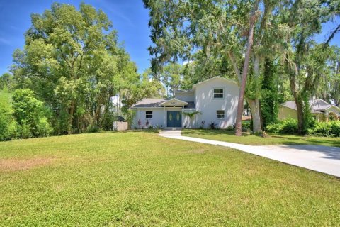 House in Land O' Lakes, Florida 3 bedrooms, 164.44 sq.m. № 1827875 - photo 1