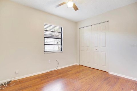 House in Tampa, Florida 3 bedrooms, 99.96 sq.m. № 2211066 - photo 3