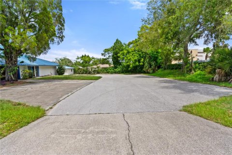 Commercial property in Lake Wales, Florida 307.51 sq.m. № 2197211 - photo 5