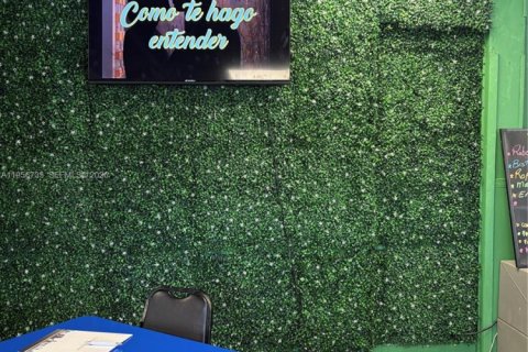 Propiedad comercial en venta en Medley, Florida № 2010652 - foto 6