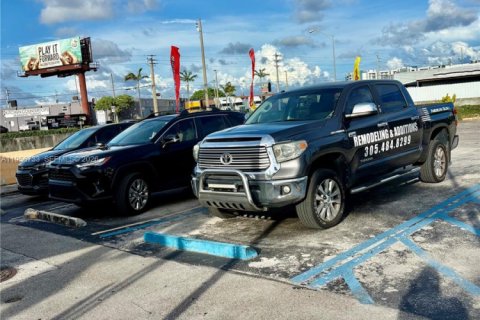 Propiedad comercial en venta en Medley, Florida № 2010652 - foto 3