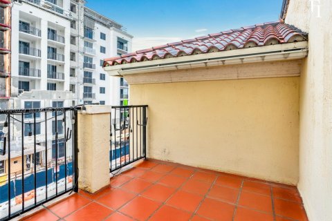 Condo in Coral Gables, Florida, 2 bedrooms  № 2076622 - photo 18