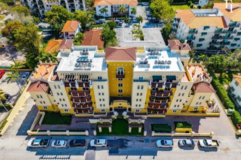 Condo in Coral Gables, Florida, 2 bedrooms  № 2076622 - photo 28