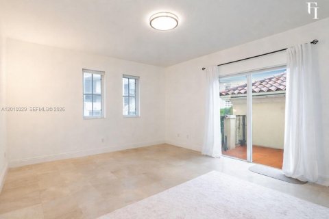 Condo in Coral Gables, Florida, 2 bedrooms  № 2076622 - photo 15