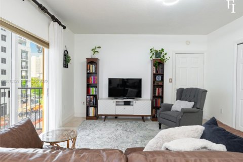 Condo in Coral Gables, Florida, 2 bedrooms  № 2076622 - photo 12