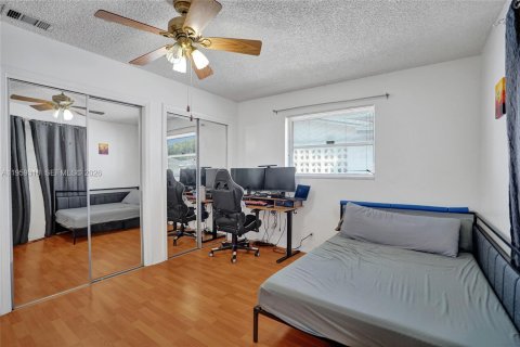 House in Tamarac, Florida 2 bedrooms, 146.69 sq.m. № 2030410 - photo 25