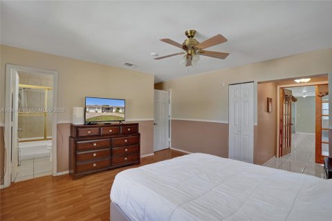House in Tamarac, Florida 2 bedrooms, 146.69 sq.m. № 2030410 - photo 20