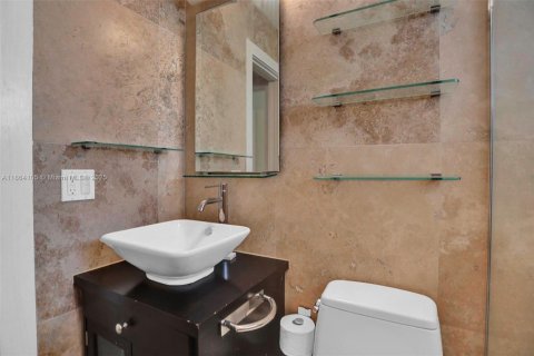 Condominio en venta en Miami Beach, Florida, 1 dormitorio, 65.03 m2 № 1979800 - foto 25