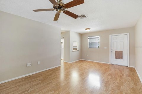 House in Bradenton, Florida 2 bedrooms, 80.36 sq.m. № 2202951 - photo 9