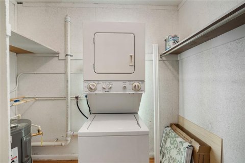 House in Bradenton, Florida 2 bedrooms, 80.36 sq.m. № 2202951 - photo 24