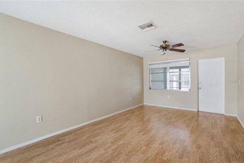 House in Bradenton, Florida 2 bedrooms, 80.36 sq.m. № 2202951 - photo 6