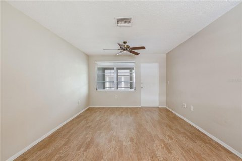House in Bradenton, Florida 2 bedrooms, 80.36 sq.m. № 2202951 - photo 8