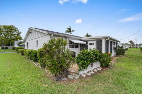 House in Bradenton, Florida 2 bedrooms, 80.36 sq.m. № 2202951 - photo 29