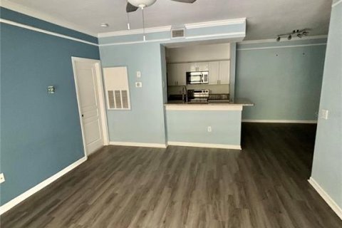 Condominio en alquiler en Tampa, Florida, 2 dormitorios, 95.88 m2 № 1823013 - foto 5