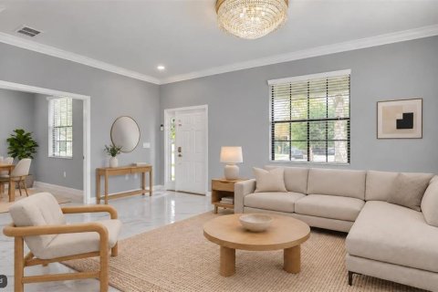 House in Land O' Lakes, Florida 6 bedrooms, 395.67 sq.m. № 2416478 - photo 3