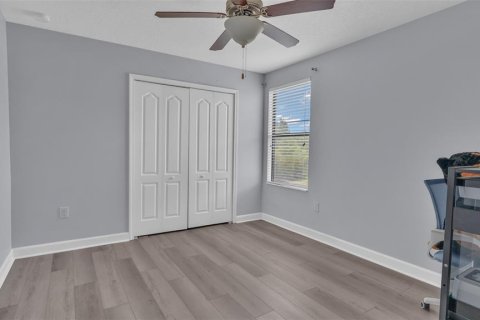 House in Land O' Lakes, Florida 6 bedrooms, 395.67 sq.m. № 2416478 - photo 28