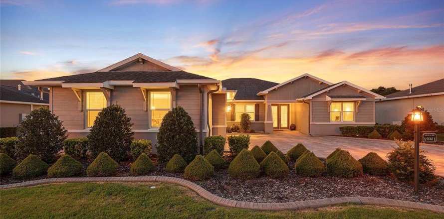 Casa en Ocala, Florida 3 dormitorios, 261.24 m2 № 2299851