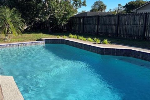 House in Orlando, Florida 4 bedrooms, 181.16 sq.m. № 2284415 - photo 2
