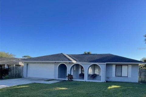 House in Orlando, Florida 4 bedrooms, 181.16 sq.m. № 2284415