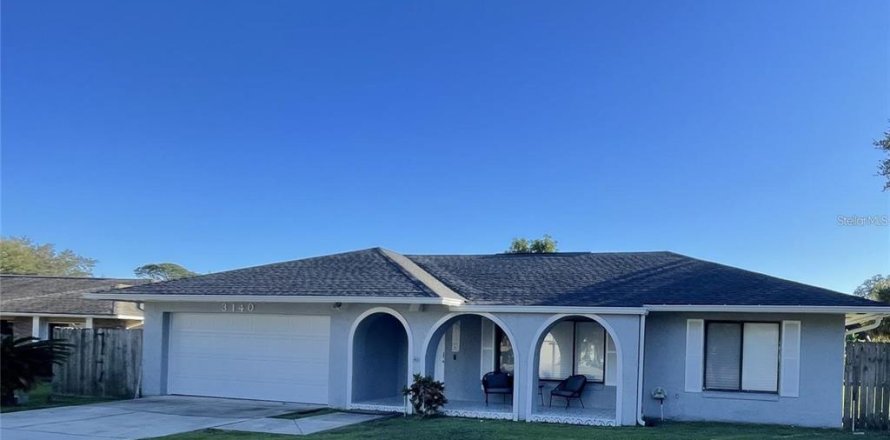 House in Orlando, Florida 4 bedrooms, 181.16 sq.m. № 2284415