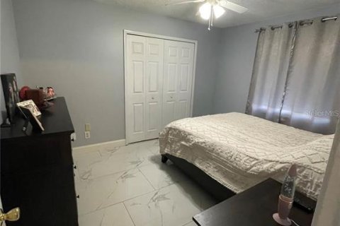 House in Orlando, Florida 4 bedrooms, 181.16 sq.m. № 2284415 - photo 16