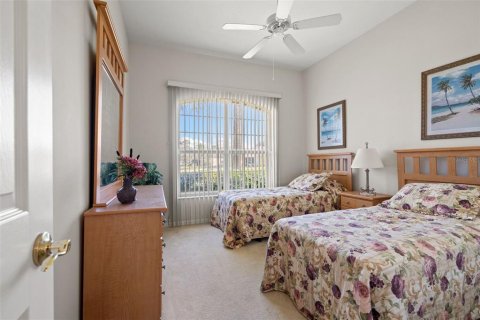 House in Weeki Wachee, Florida 2 bedrooms, 145.39 sq.m. № 2205128 - photo 20