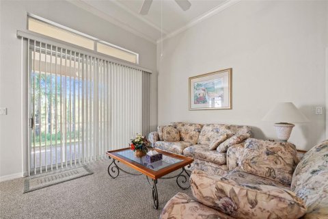House in Weeki Wachee, Florida 2 bedrooms, 145.39 sq.m. № 2205128 - photo 9