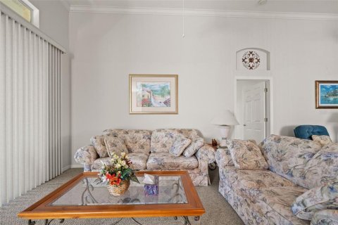 House in Weeki Wachee, Florida 2 bedrooms, 145.39 sq.m. № 2205128 - photo 10