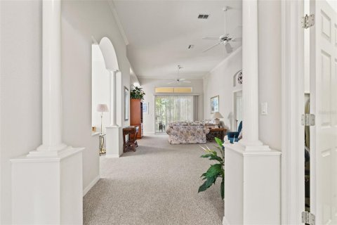 House in Weeki Wachee, Florida 2 bedrooms, 145.39 sq.m. № 2205128 - photo 5