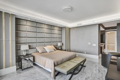 Condominio en venta en Bal Harbour, Florida, 3 dormitorios, 263.75 m2 № 2018542 - foto 7