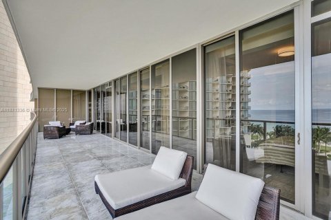 Condominio en venta en Bal Harbour, Florida, 3 dormitorios, 263.75 m2 № 2018542 - foto 26
