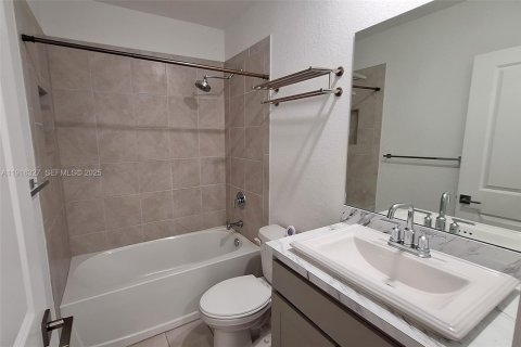 Townhouse in Miami Gardens, Florida 4 bedrooms, 148.83 sq.m. № 1982851 - photo 22