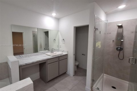 Townhouse in Miami Gardens, Florida 4 bedrooms, 148.83 sq.m. № 1982851 - photo 17