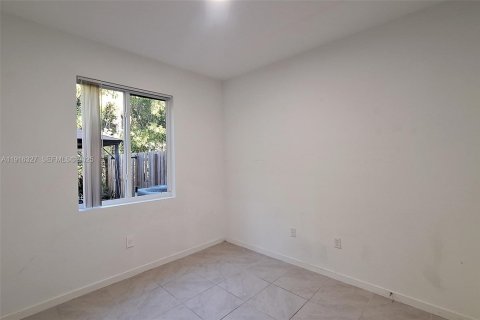 Townhouse in Miami Gardens, Florida 4 bedrooms, 148.83 sq.m. № 1982851 - photo 8