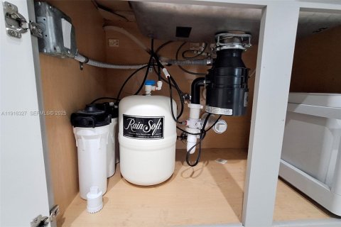 Townhouse in Miami Gardens, Florida 4 bedrooms, 148.83 sq.m. № 1982851 - photo 29