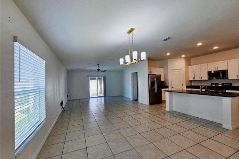 Villa ou maison à louer à Wimauma, Floride: 4 chambres, 171.03 m2 № 2388285 - photo 8