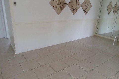 Купить кондоминиум в Халландейл-Бич, Флорида 3 комнаты, 59.46м2, № 2085822 - фото 15