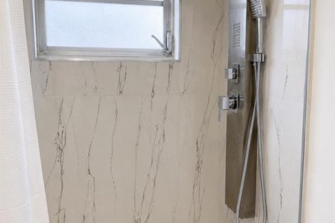 Купить кондоминиум в Халландейл-Бич, Флорида 3 комнаты, 59.46м2, № 2085822 - фото 4