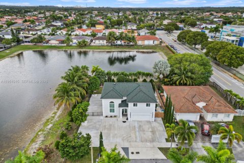 Купить виллу или дом в Майами, Флорида 4 спальни, 238.39м2, № 2009408 - фото 3