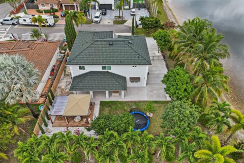 Купить виллу или дом в Майами, Флорида 4 спальни, 238.39м2, № 2009408 - фото 9