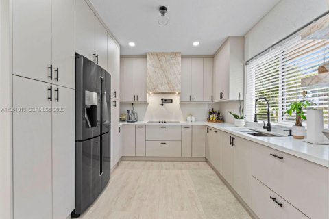 Купить виллу или дом в Майами, Флорида 4 спальни, 238.39м2, № 2009408 - фото 17